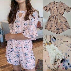 SMUKKE WRINKLE FREE LINED FLORAL RUFFLE SLEEVE BOHO pink blue ROMPER 7 medium